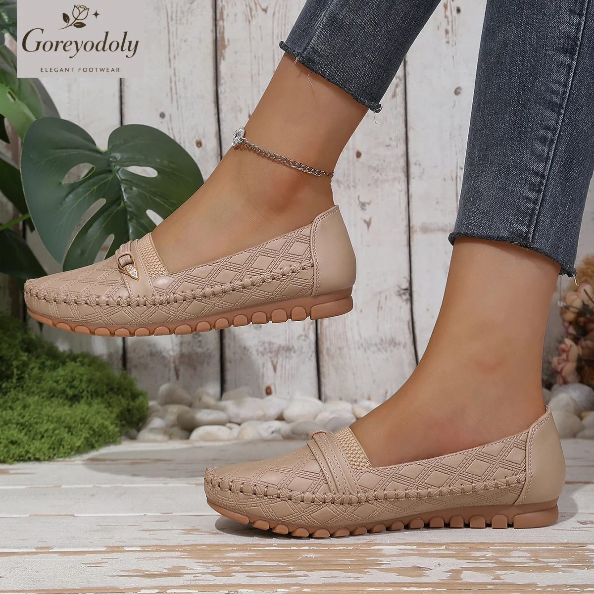 Goreyodoly Women Loafers Chain Decor Embossed Slip On Flats Lightweight Comfort Anti Slip Casual Shoes
Goreyodoly Women Loafers Chain Decor Embossed Slip On Flats Lightweight Comfort Anti Slip Casual Shoes