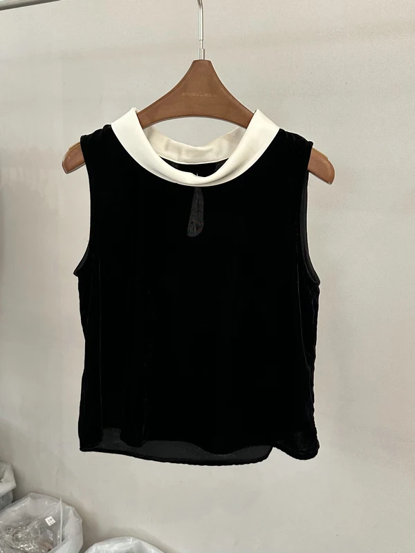 Elegant Velvet Color Block Collar Sleeveless Vest Women's Summer Fashion High-Quality Skin-Friendly Breathable Straight Cut S...
Elegant Velvet Color Block Collar Sleeveless Vest Women's Summer Fashion High-Quality Skin-Friendly Breathable Straight Cut S...