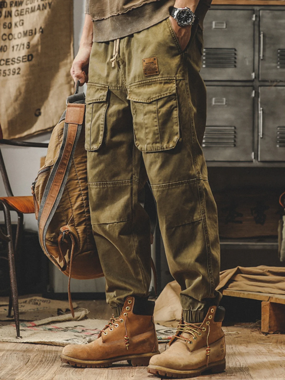 American Retro Heavyweight Casual Work Pants Men Loose Large Size Rope Multi ket Cuffed Trousers Wear Resistant Straight L...
American Retro Heavyweight Casual Work Pants Men Loose Large Size Rope Multi ket Cuffed Trousers Wear Resistant Straight L...