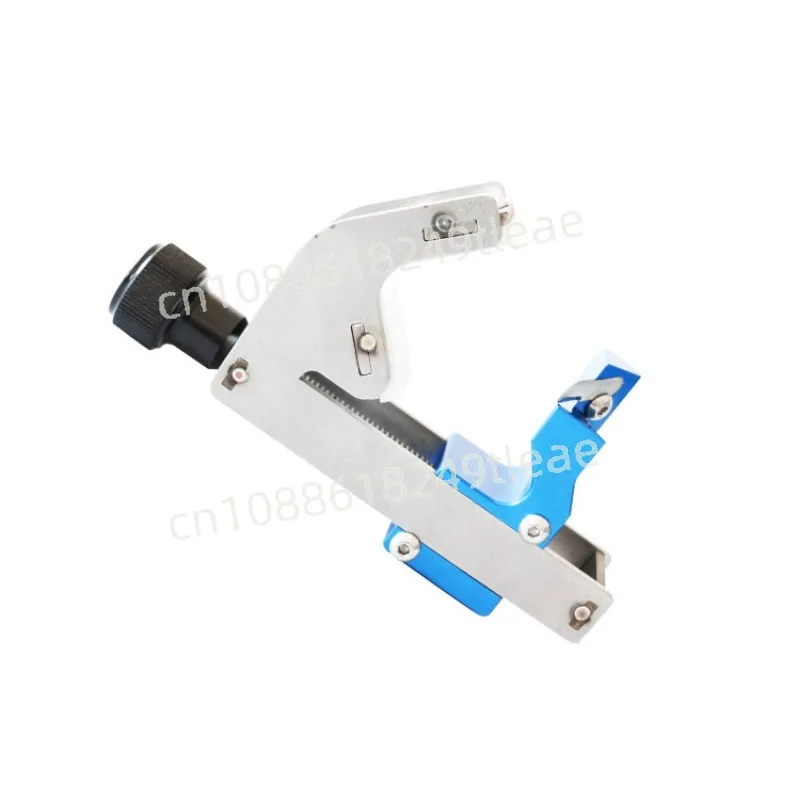 Blue, chamfer, main insulation stripper, professional cable stripper, cable stripper
Blue, chamfer, main insulation stripper, professional cable stripper, cable stripper