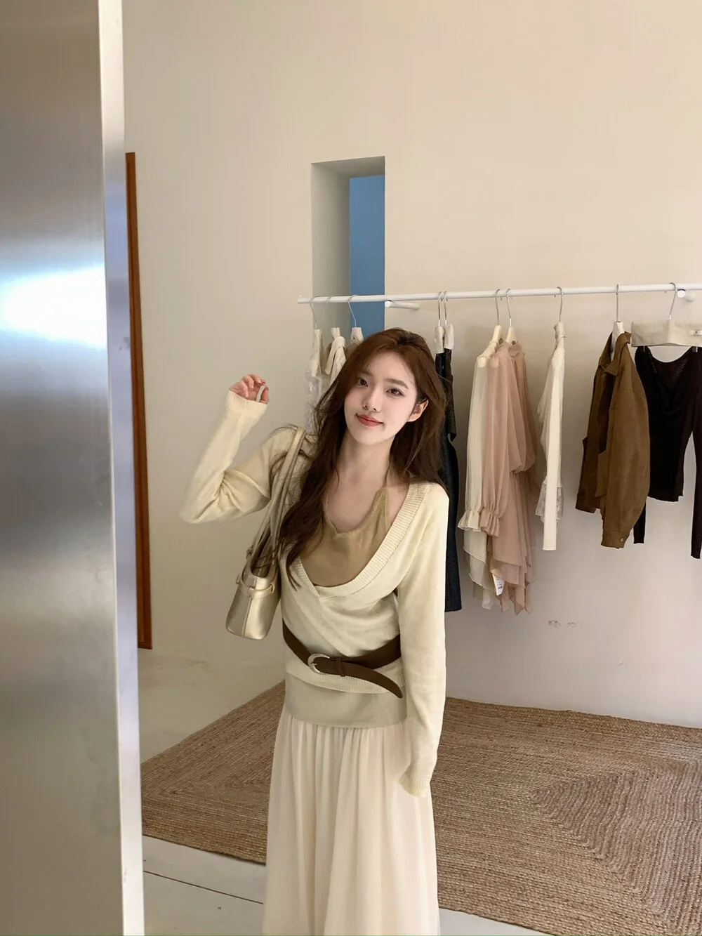 Корейский вязаный свитер Ne Hanging Color Blo Design Ранняя осень Dojazdy Faion Long Sve Топ стандартного кроя для девочек
Корейский вязаный свитер Ne Hanging Color Blo Design Ранняя осень Dojazdy Faion Long Sve Топ стандартного кроя для девочек