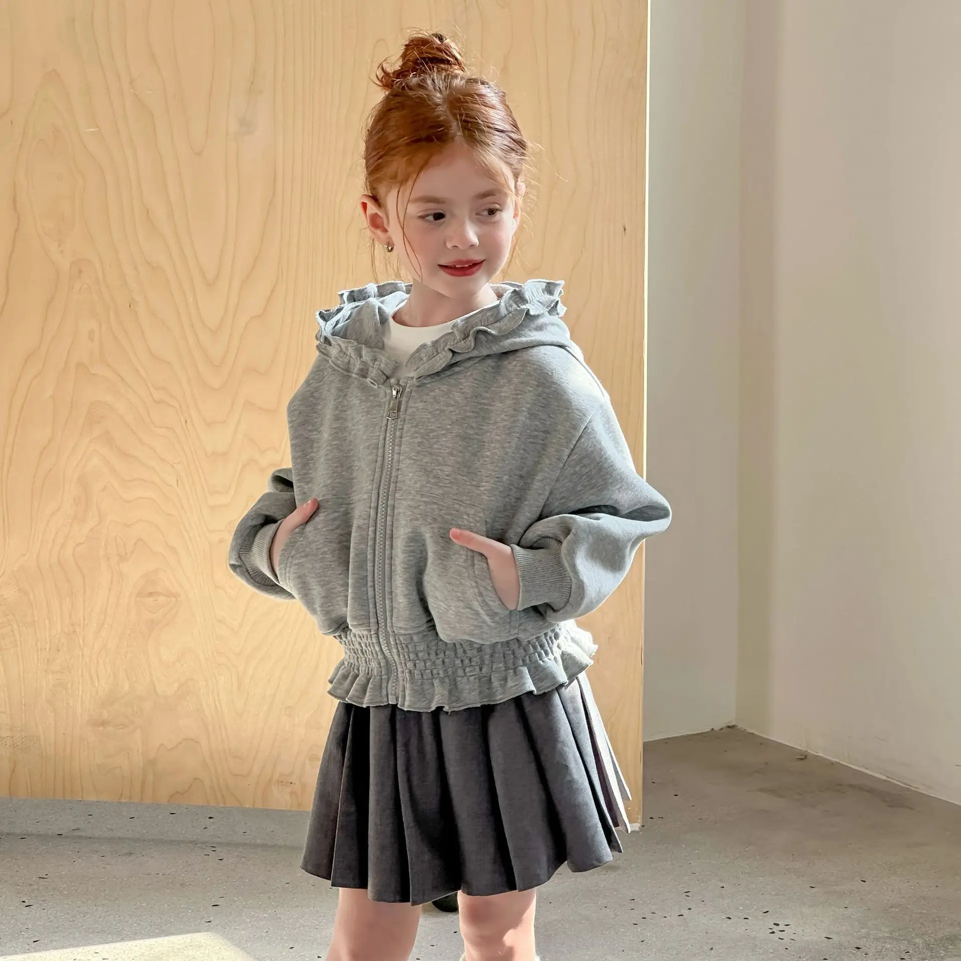 Girls Outerwear Spring and Autumn Korean Version Hooded Lace Hoodie Stylish and Simple Versatile Daily Wear
Girls Outerwear Spring and Autumn Korean Version Hooded Lace Hoodie Stylish and Simple Versatile Daily Wear
