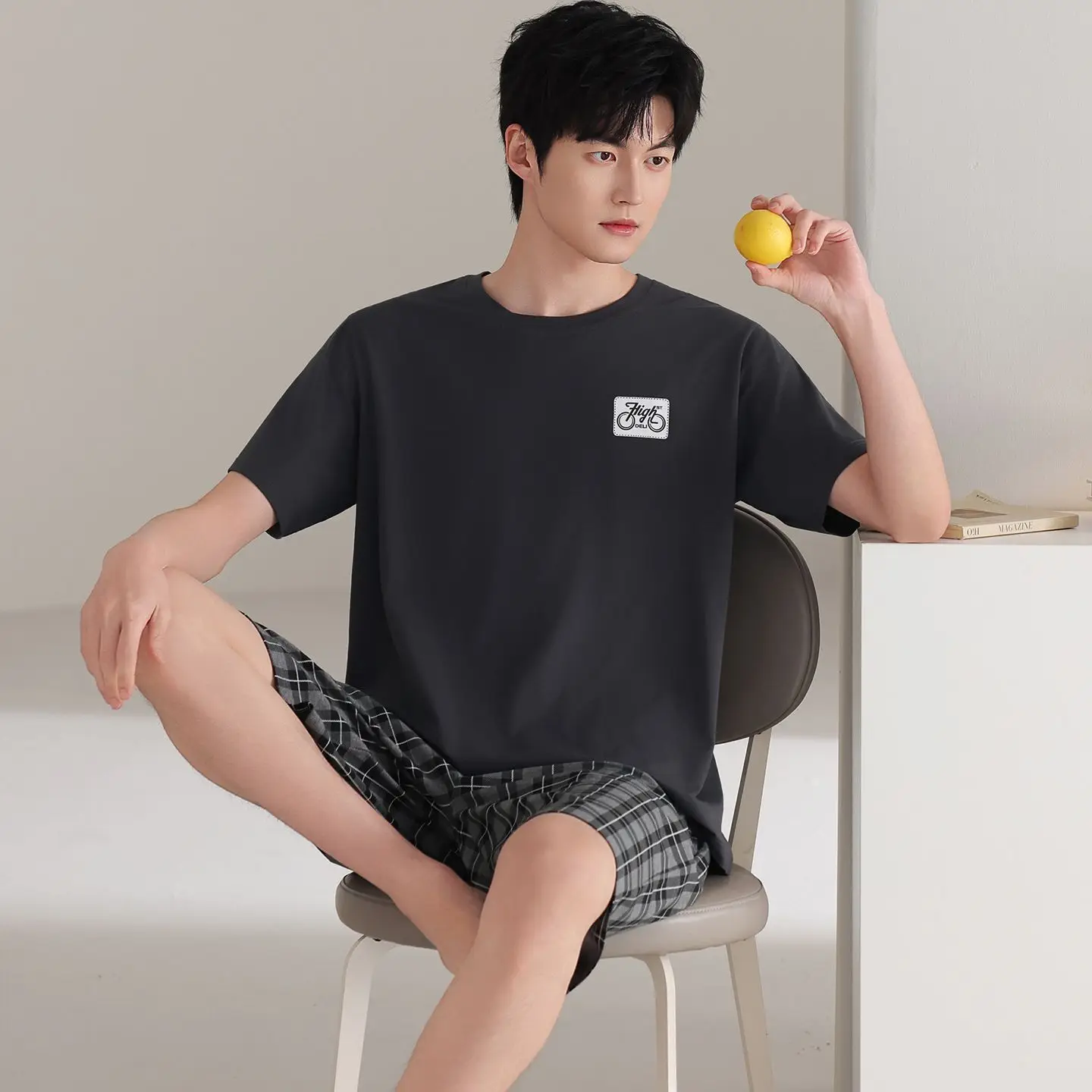 2026 Summer Plus Size Short Sleeve Casual Plaid Modal Pajama Sets for Men Korean Loose Sleepwear Pyjama Homewear Home Clothes
2026 Summer Plus Size Short Sleeve Casual Plaid Modal Pajama Sets for Men Korean Loose Sleepwear Pyjama Homewear Home Clothes