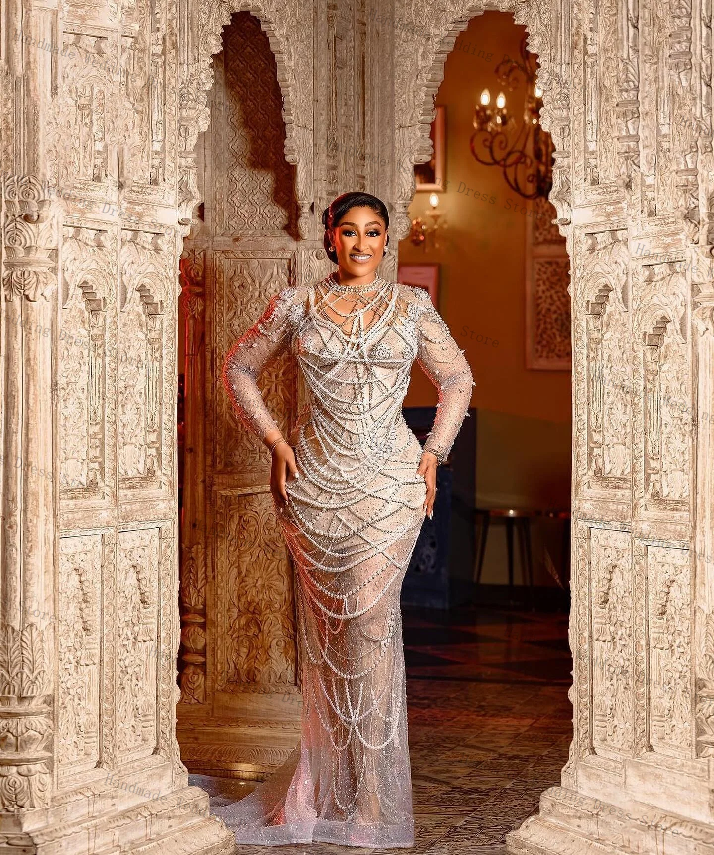 Luxury Wedding Dress Sexy Sheer Neck Pearls Sequins Shiny Bridal Gown Customized Full Sleeves Lace Up Back Sheath Robe de mariée
Luxury Wedding Dress Sexy Sheer Neck Pearls Sequins Shiny Bridal Gown Customized Full Sleeves Lace Up Back Sheath Robe de mariée