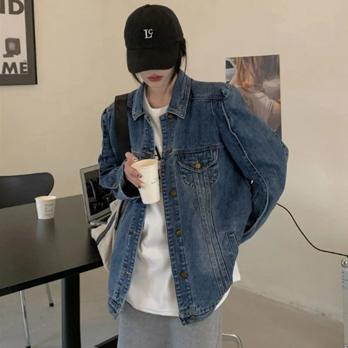 Retro Ladies Long Sleeves Denim Tops Coat Spring Autumn Feminine Leisure Loose Cowboy Outwear Korean Women Fashion Jeans Jacket
Retro Ladies Long Sleeves Denim Tops Coat Spring Autumn Feminine Leisure Loose Cowboy Outwear Korean Women Fashion Jeans Jacket