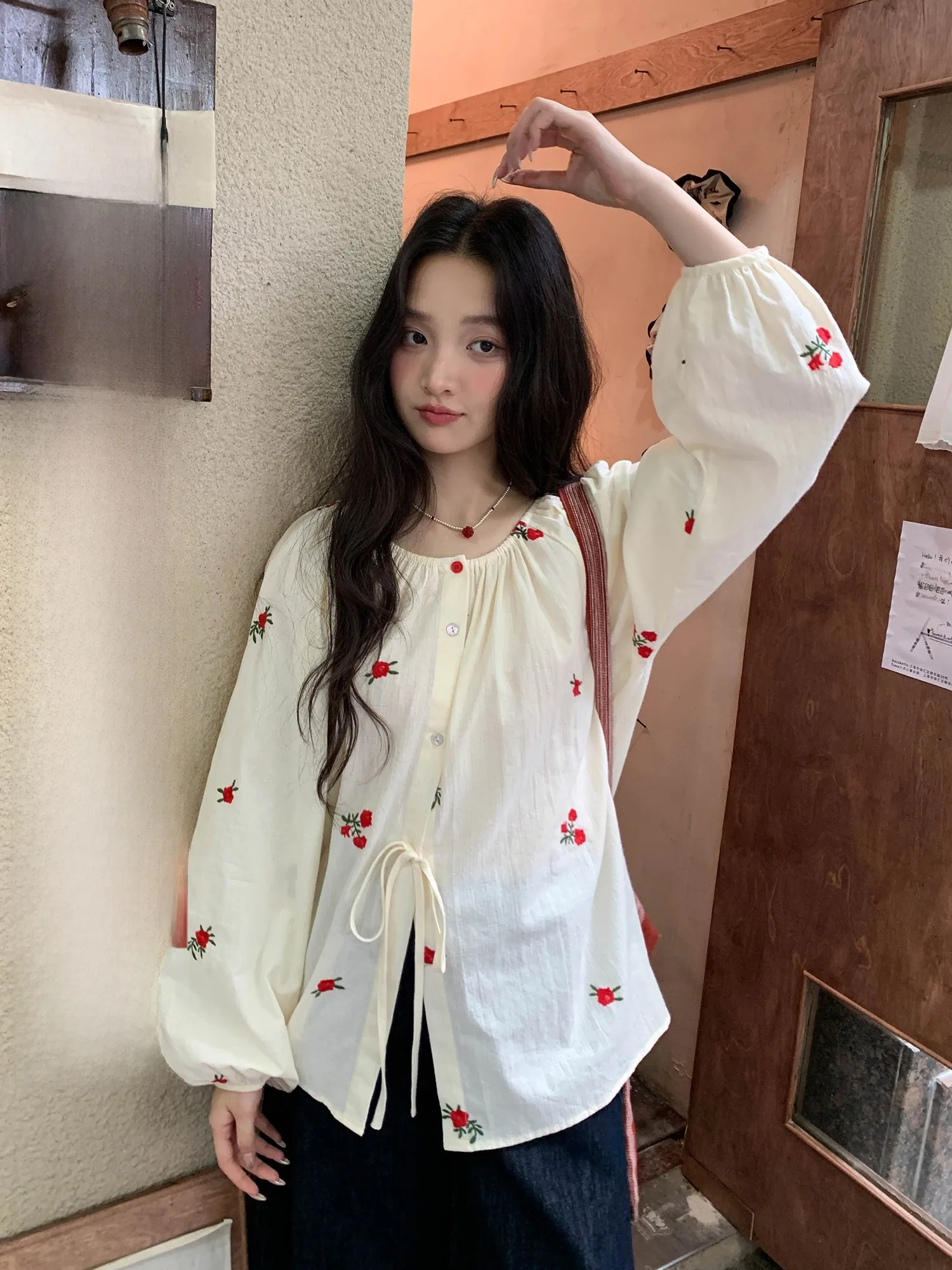 Ele Embroidered Long Sve irt Women's Spring Winter Loose Faionable French Sle round Ne Button up Top
Ele Embroidered Long Sve irt Women's Spring Winter Loose Faionable French Sle round Ne Button up Top