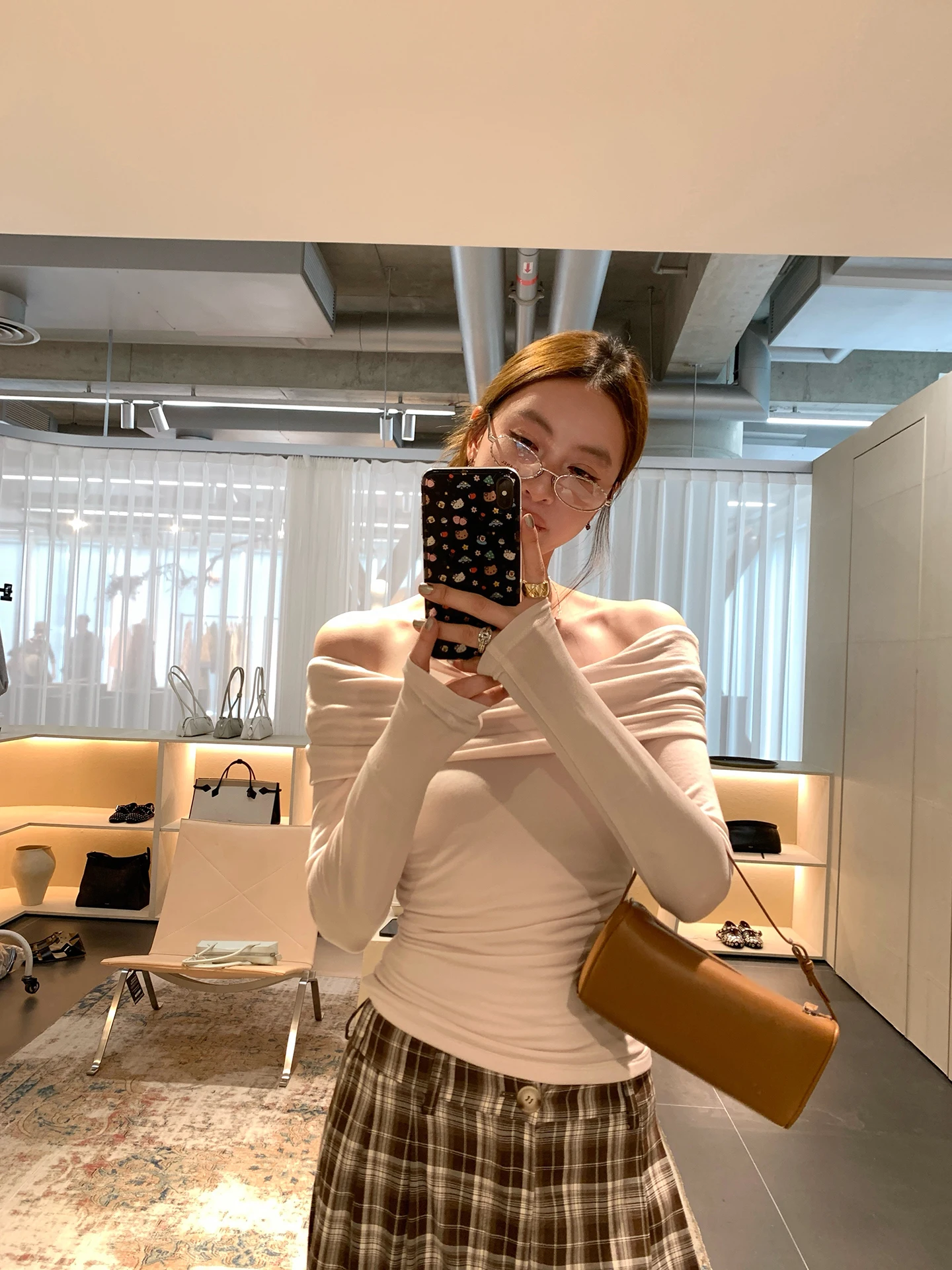 Romantic Misty Pink Long Sleeve T-Shirt Women's One Shoulder Wool Blend Slim Fit Top Korean Style Fashion Summer 2026
Romantic Misty Pink Long Sleeve T-Shirt Women's One Shoulder Wool Blend Slim Fit Top Korean Style Fashion Summer 2026