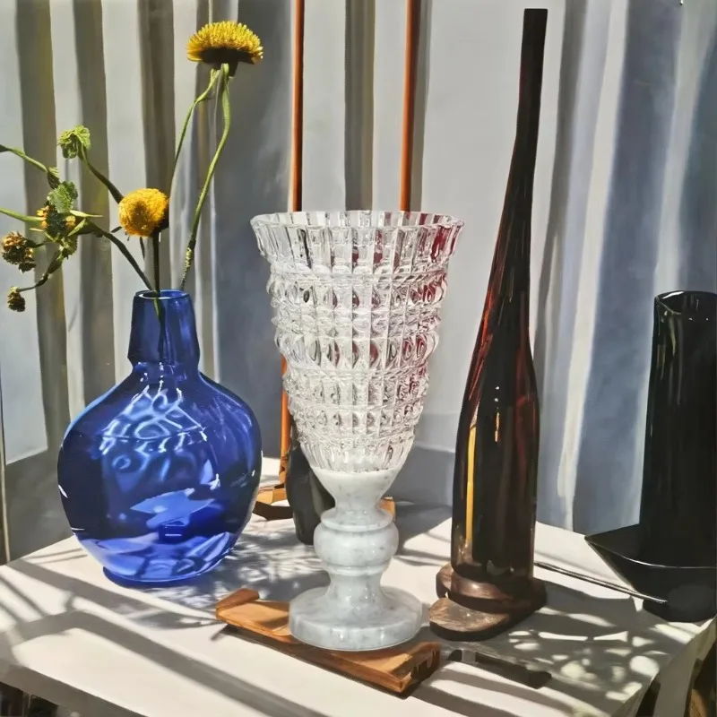 France Luxury Crystal Glass Vase Black Elegant Shining Bottle Pattern Home Decor Tabletop Party Occasions
France Luxury Crystal Glass Vase Black Elegant Shining Bottle Pattern Home Decor Tabletop Party Occasions