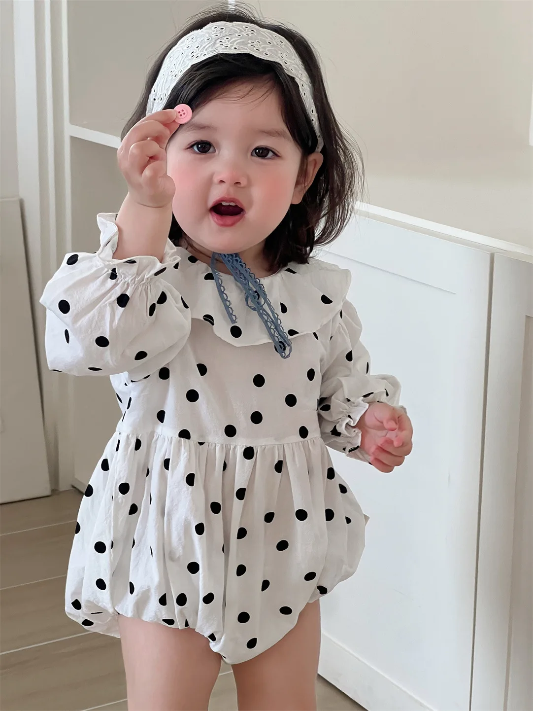 2025 Spring New Baby Girl Cute Dot Bodysuit Loose Newborn Cotton Long Sleeve Ruffled Collar Jumpsuit Toddler Girl Clothes
2025 Spring New Baby Girl Cute Dot Bodysuit Loose Newborn Cotton Long Sleeve Ruffled Collar Jumpsuit Toddler Girl Clothes