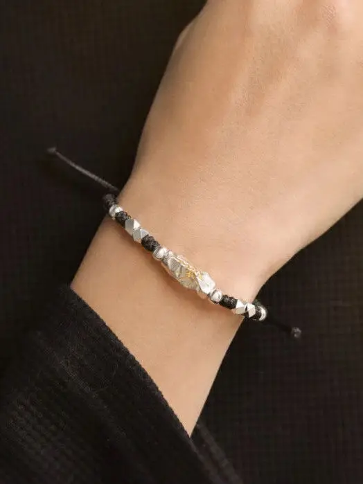 Retro Wishing Stone Pendant Self-Discipline Silver Bracelet Unisex Lucky Bead Red Woven Hand Rope Couple Hand Jewelry
Retro Wishing Stone Pendant Self-Discipline Silver Bracelet Unisex Lucky Bead Red Woven Hand Rope Couple Hand Jewelry