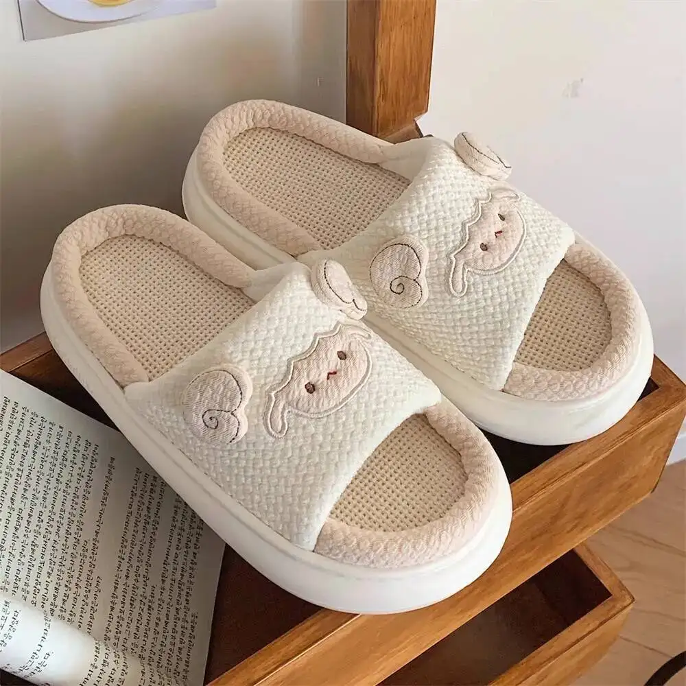 Soft Cute Lamb Linen Home Slippers Women's Ins Indoor Household Sweat Absorbing Soft Thick Sole All Season Floor Shoes
Soft Cute Lamb Linen Home Slippers Women's Ins Indoor Household Sweat Absorbing Soft Thick Sole All Season Floor Shoes