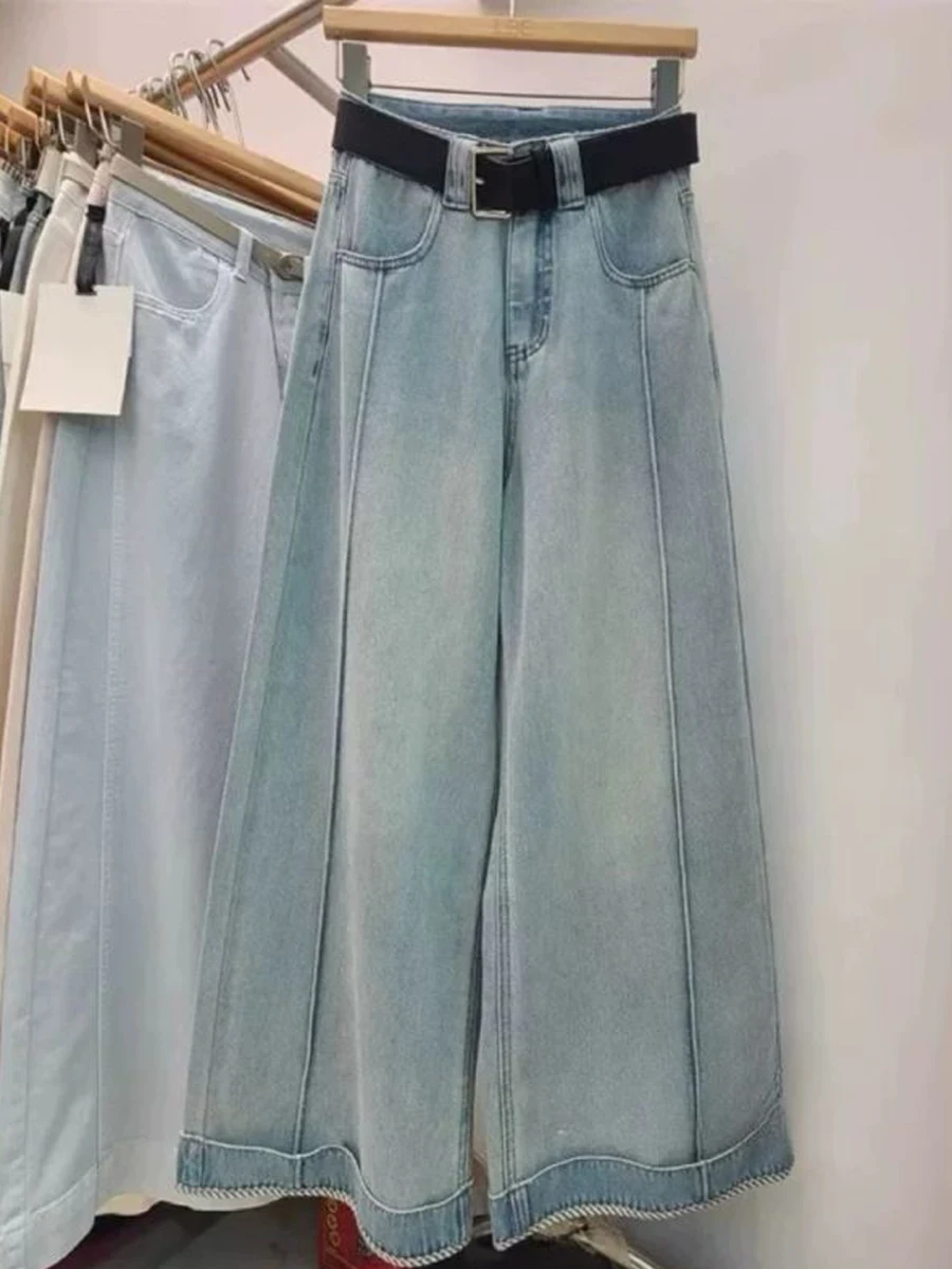 Светло-голубые джинсы с высокой талией, свободные, прямые, женские, осенние, новые, повседневные, широкие брюки, стройнящие, универсальные, длинные штаны
Светло-голубые джинсы с высокой талией, свободные, прямые, женские, осенние, новые, повседневные, широкие брюки, стройнящие, универсальные, длинные штаны