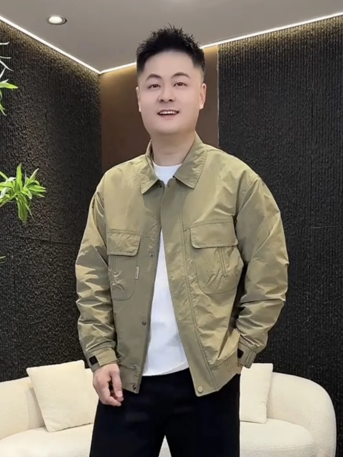 Spring New Men's Outdoor Workwear Jaet Loose Casual Top Faionable All-Match ket Flip-Collar Polyester Long Sve Zipper
Spring New Men's Outdoor Workwear Jaet Loose Casual Top Faionable All-Match ket Flip-Collar Polyester Long Sve Zipper