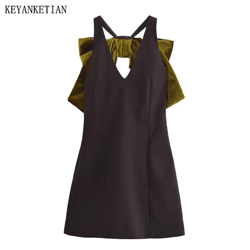 KEYANKETIAN 2025 New Women's Velvet bow Decoration Sleeveless Dress Elegant Chic Color Matching V-Neck Backless Slim Mini Dress
KEYANKETIAN 2025 New Women's Velvet bow Decoration Sleeveless Dress Elegant Chic Color Matching V-Neck Backless Slim Mini Dress