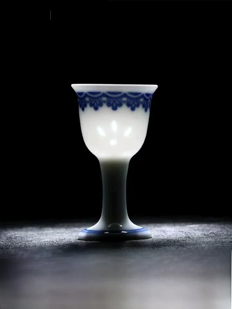 Jingdezhen Ceramic Underglaze Blue Small Qingjia Wine Cup Single Cup One-Piece Portable Ceramic Liquor Set Chinese Style
Jingdezhen Ceramic Underglaze Blue Small Qingjia Wine Cup Single Cup One-Piece Portable Ceramic Liquor Set Chinese Style