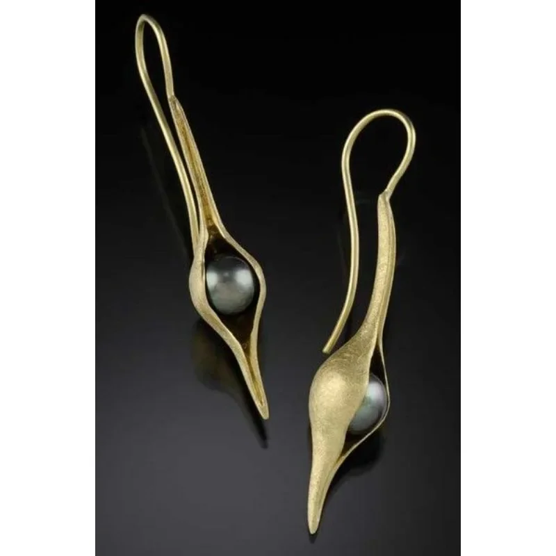 Charm Design Geometry Black Imitation Pearl Earrings for Women Gold Color Party Dangle Earrings Jewelry
Charm Design Geometry Black Imitation Pearl Earrings for Women Gold Color Party Dangle Earrings Jewelry