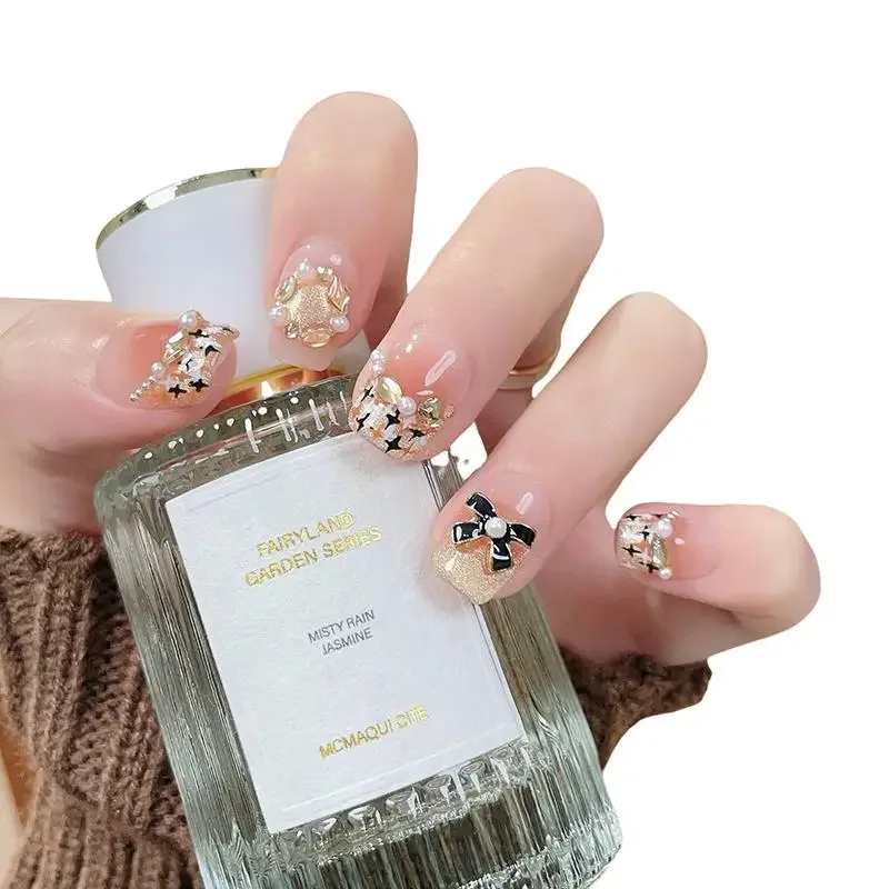 *Pure hand-worn nail ultra-short ladder light luxury small fragrance pearl blush cat eye nail patch
*Pure hand-worn nail ultra-short ladder light luxury small fragrance pearl blush cat eye nail patch