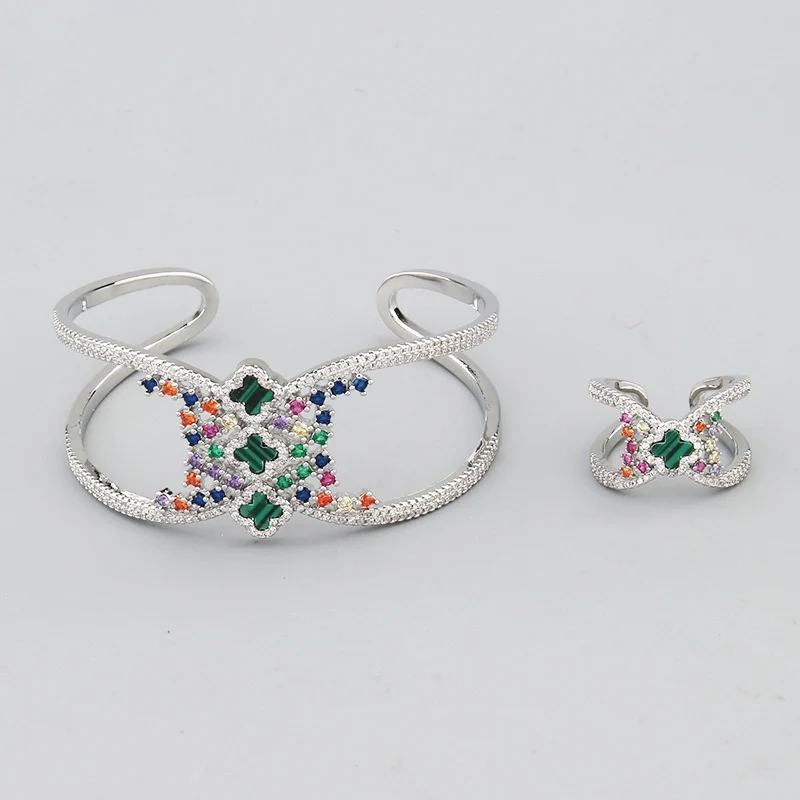 Luxury Retro Shell Bracelet Ring Set European American Fashion Personality New Flower Titanium Steel Micro-Inlaid Zircon
Luxury Retro Shell Bracelet Ring Set European American Fashion Personality New Flower Titanium Steel Micro-Inlaid Zircon
