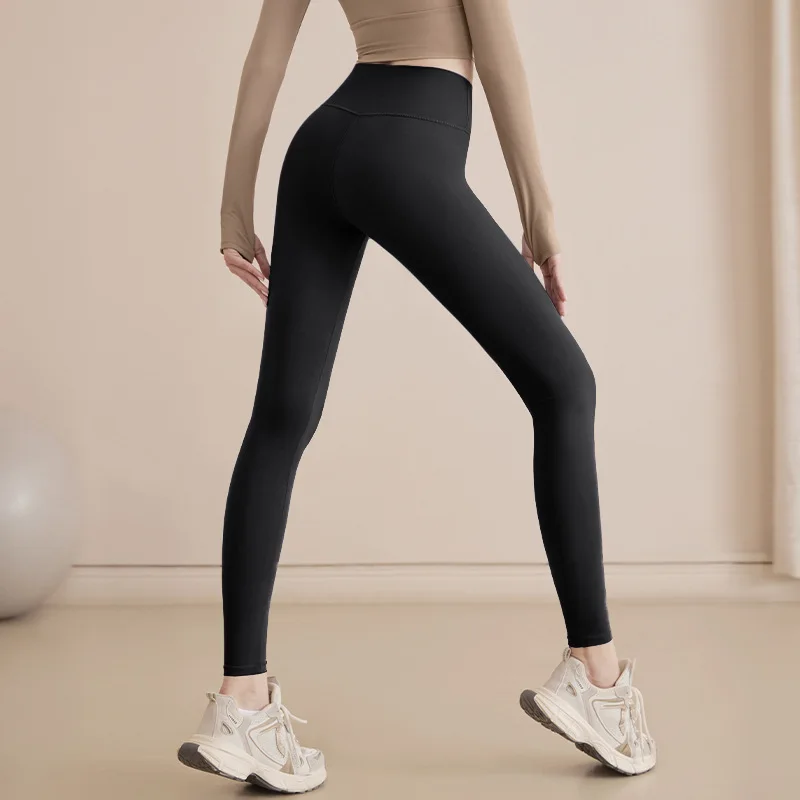 2025 Naked Yoga Pants Women's Spring Summer High-end Professional Tight High Waist Hip Lift Quick-drying Sports Fitness Pants 
2025 Naked Yoga Pants Women's Spring Summer High-end Professional Tight High Waist Hip Lift Quick-drying Sports Fitness Pants