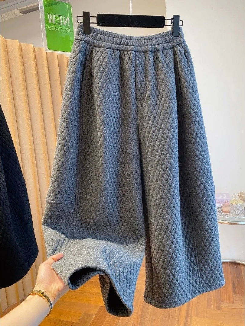 Мужские повседневные брюки большого размера, утепленные, на флисовой подкладке, из хлопка, широкие, осенне-зимние, свободного кроя, с ромбовидным узором (длина до щиколотки)
Мужские повседневные брюки большого размера, утепленные, на флисовой подкладке, из хлопка, широкие, осенне-зимние, свободного кроя, с ромбовидным узором (длина до щиколотки)