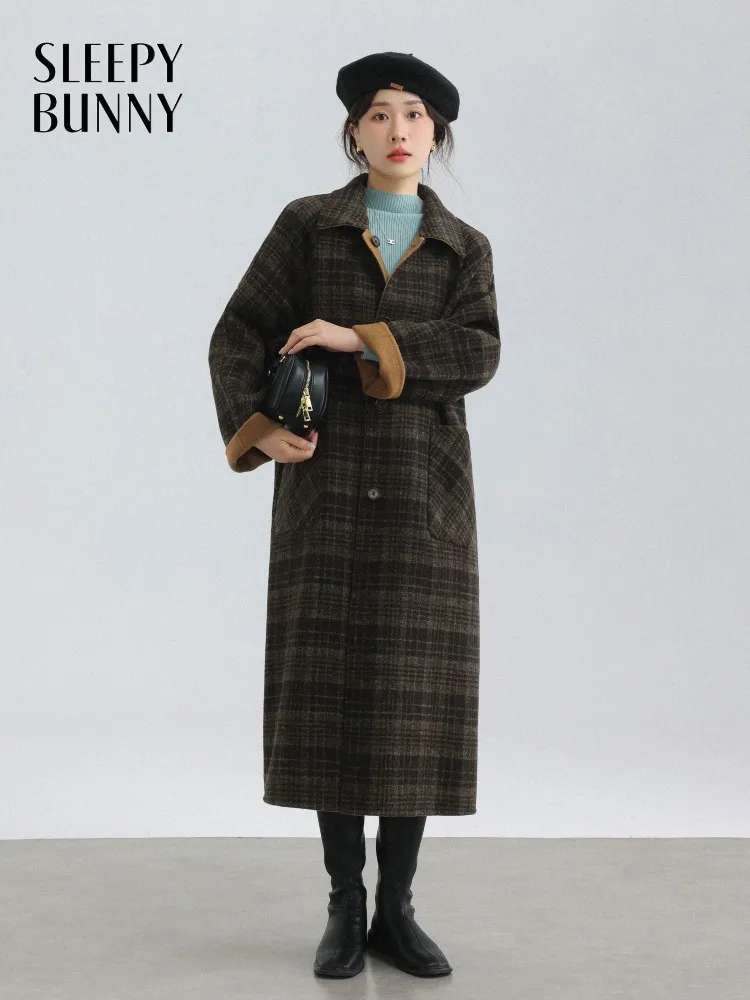 Elegant Wool Long Coat Women Autumn Winter Lapel Woolen Overcoat Slim Fit Warm Double-Sided Outerwear for Daily or Office Wear
Elegant Wool Long Coat Women Autumn Winter Lapel Woolen Overcoat Slim Fit Warm Double-Sided Outerwear for Daily or Office Wear