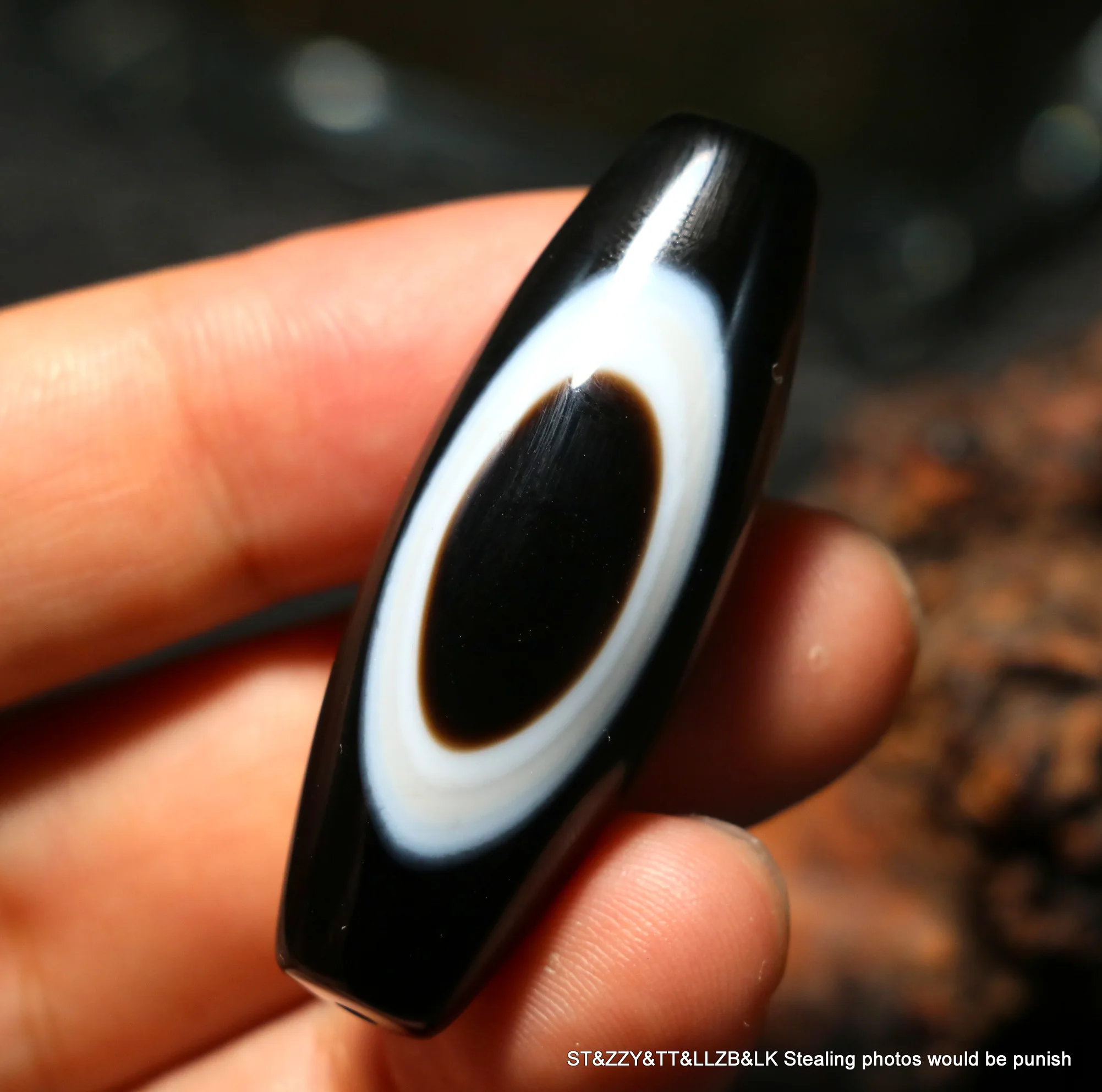 Big Wealth Treasure Energy Tibetan Old Agate Natural Eye Silkworm Line dZi Bead Amulet A LKbrother Talisman Treasure
Big Wealth Treasure Energy Tibetan Old Agate Natural Eye Silkworm Line dZi Bead Amulet A LKbrother Talisman Treasure