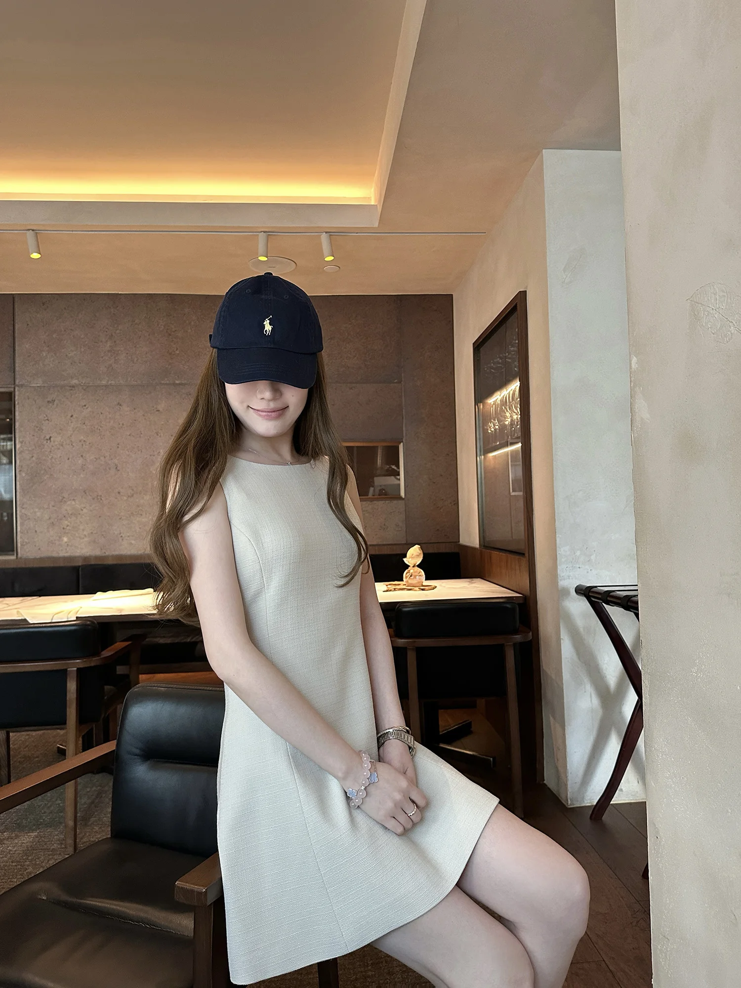 Spring Casual Midi Vest Dress Women's Sleeveless Thickened Woolen Dress Fashionable A-Line Silhouette for Young Women
Spring Casual Midi Vest Dress Women's Sleeveless Thickened Woolen Dress Fashionable A-Line Silhouette for Young Women