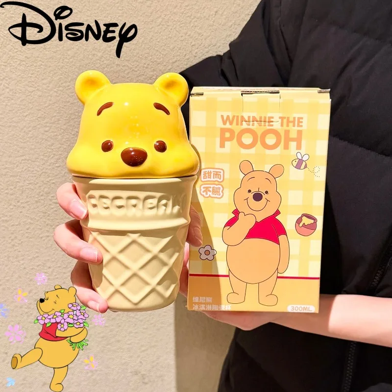 Креативная кружка с крышкой в стиле Дисней с милым мультяшным медведем Пухом, новый забавный дизайн, идеально подходит для общежития или дома, оригинальный подарок на день рождения
Креативная кружка с крышкой в стиле Дисней с милым мультяшным медведем Пухом, новый забавный дизайн, идеально подходит для общежития или дома, оригинальный подарок на день рождения