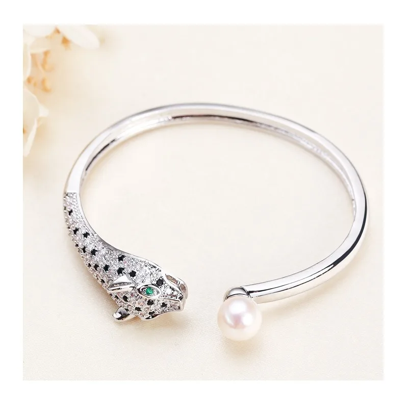 New Personalized Micro-inlaid Zircon Leopard Head Color Retention Real Gold Electroplated Freshwater Pearl Bracelet
New Personalized Micro-inlaid Zircon Leopard Head Color Retention Real Gold Electroplated Freshwater Pearl Bracelet
