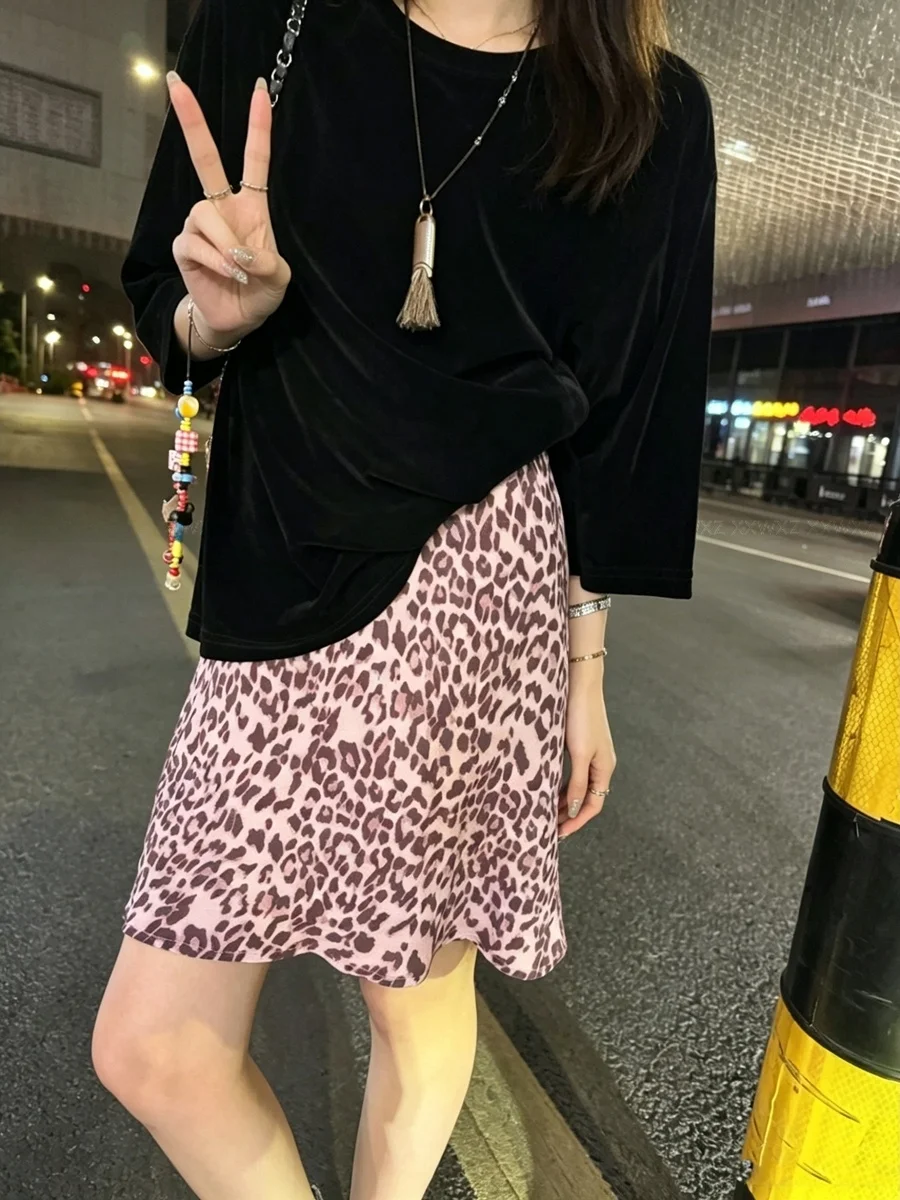plus Size Women's Fashionable Pink Leopard Print Short Skirt Half-length Inner Pant High Waist Korean Style Commute Casual Su...
plus Size Women's Fashionable Pink Leopard Print Short Skirt Half-length Inner Pant High Waist Korean Style Commute Casual Su...