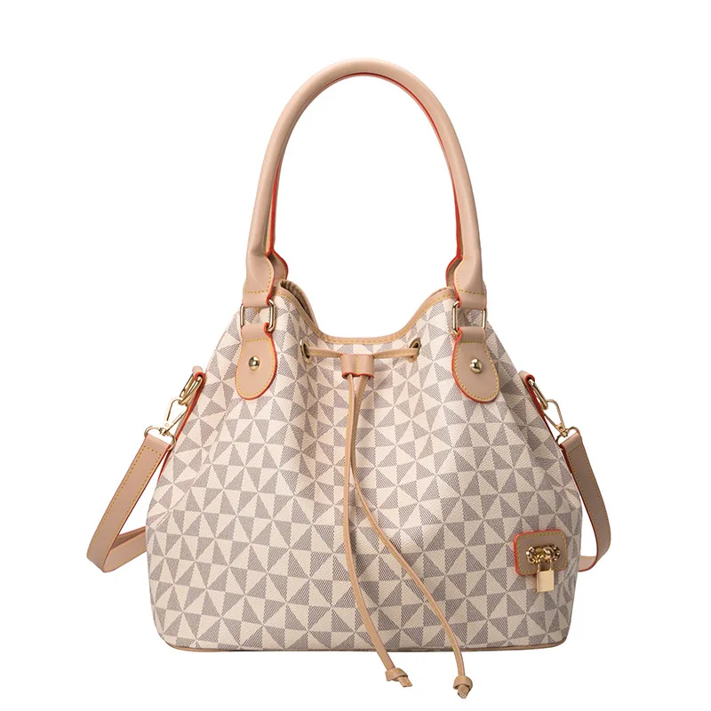 New Fashion Women's Bucket Bag Trend Brand Printed Shoulder Bag Large Capacity Elegant Crossbody Bag Designer Luxury Handbag
New Fashion Women's Bucket Bag Trend Brand Printed Shoulder Bag Large Capacity Elegant Crossbody Bag Designer Luxury Handbag