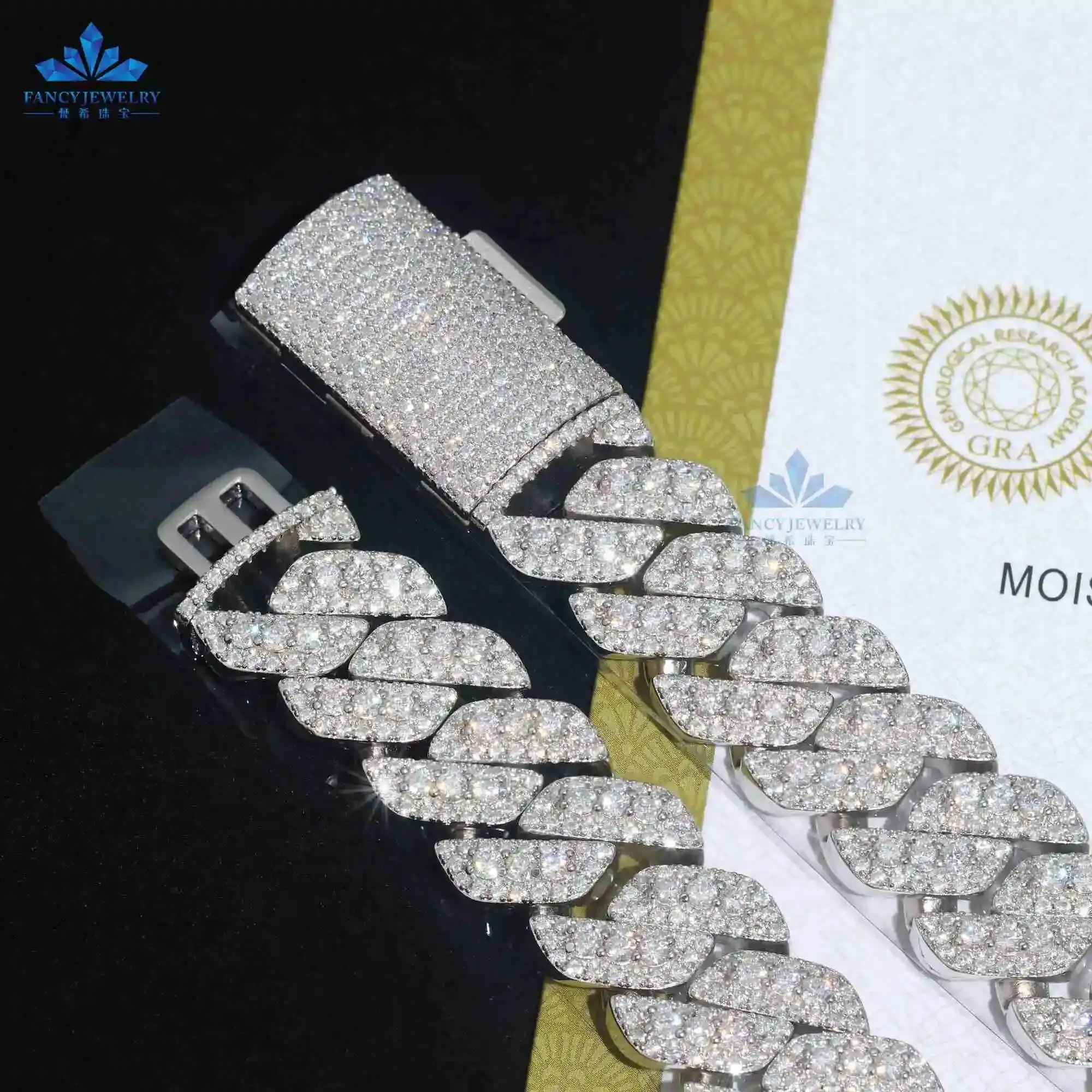 Fashion Fancy Jewelry Hip Hop Iced Out Moissanite Cuban Link 3 Rows 18mm 925 Sterling Silver Cuban Necklace Bracelet..
Fashion Fancy Jewelry Hip Hop Iced Out Moissanite Cuban Link 3 Rows 18mm 925 Sterling Silver Cuban Necklace Bracelet..