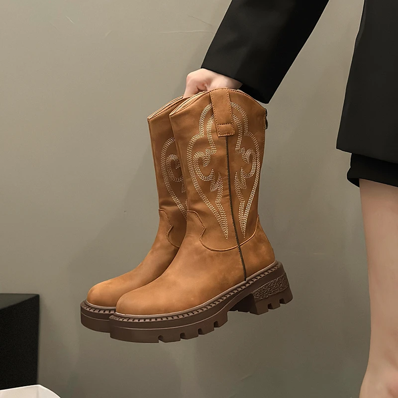 Autumn Ethnic Women High Boots Slip-On Platform Women's Boots Comfortable Leather Cowboy Boots For Women Long Boots botas mujer
Autumn Ethnic Women High Boots Slip-On Platform Women's Boots Comfortable Leather Cowboy Boots For Women Long Boots botas mujer