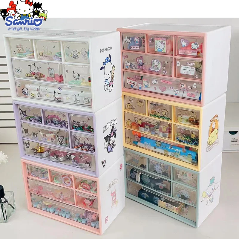 Коробка для хранения в стиле аниме HelloKitty Kawaii Sanrios Kuromi Pachacco, настольный органайзер, мультяшный милый подарок на день рождения
Коробка для хранения в стиле аниме HelloKitty Kawaii Sanrios Kuromi Pachacco, настольный органайзер, мультяшный милый подарок на день рождения