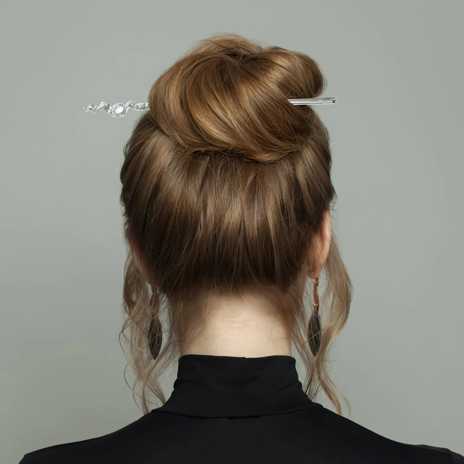 Metal Hair Stick for Women Long Hair Chopstick Vintage Minimalist Design Premium Lightweight Bun Accessory Wedding Party Prom
Metal Hair Stick for Women Long Hair Chopstick Vintage Minimalist Design Premium Lightweight Bun Accessory Wedding Party Prom