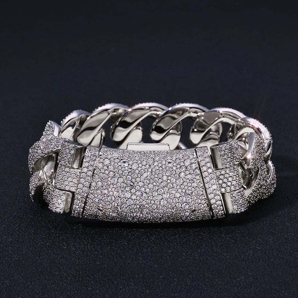ESKEEM Hip Hop Jewelry 22mm Miami Cuban Bracelet Fully Iced Out Mixed-cut Round and Irregular-shaped Diamonds Chain
ESKEEM Hip Hop Jewelry 22mm Miami Cuban Bracelet Fully Iced Out Mixed-cut Round and Irregular-shaped Diamonds Chain