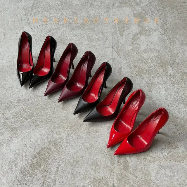 Женские туфли 2025: трендовые, элегантные, на высоком каблуке, люксовый бренд, туфли-лодочки с острым носком, красная подошва, сексуальные, модные, для вечеринок, выпускных, размер 44
Женские туфли 2025: трендовые, элегантные, на высоком каблуке, люксовый бренд, туфли-лодочки с острым носком, красная подошва, сексуальные, модные, для вечеринок, выпускных, размер 44