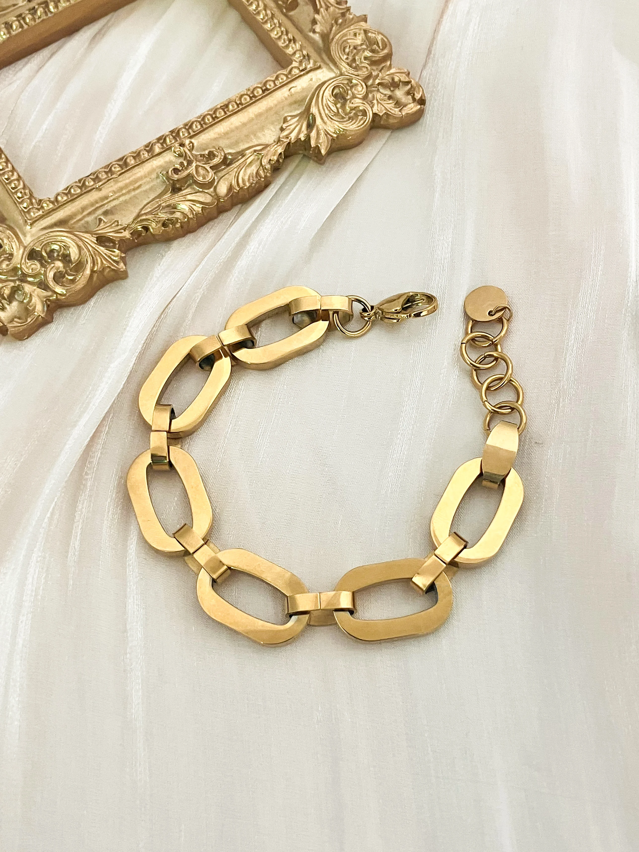 May@RZ Simple Stainless Steel Chain Bracelet For Men And Women's Fashion Jewelry 14K Plated Waterproof Bracelet Chic Accessories
May@RZ Simple Stainless Steel Chain Bracelet For Men And Women's Fashion Jewelry 14K Plated Waterproof Bracelet Chic Accessories