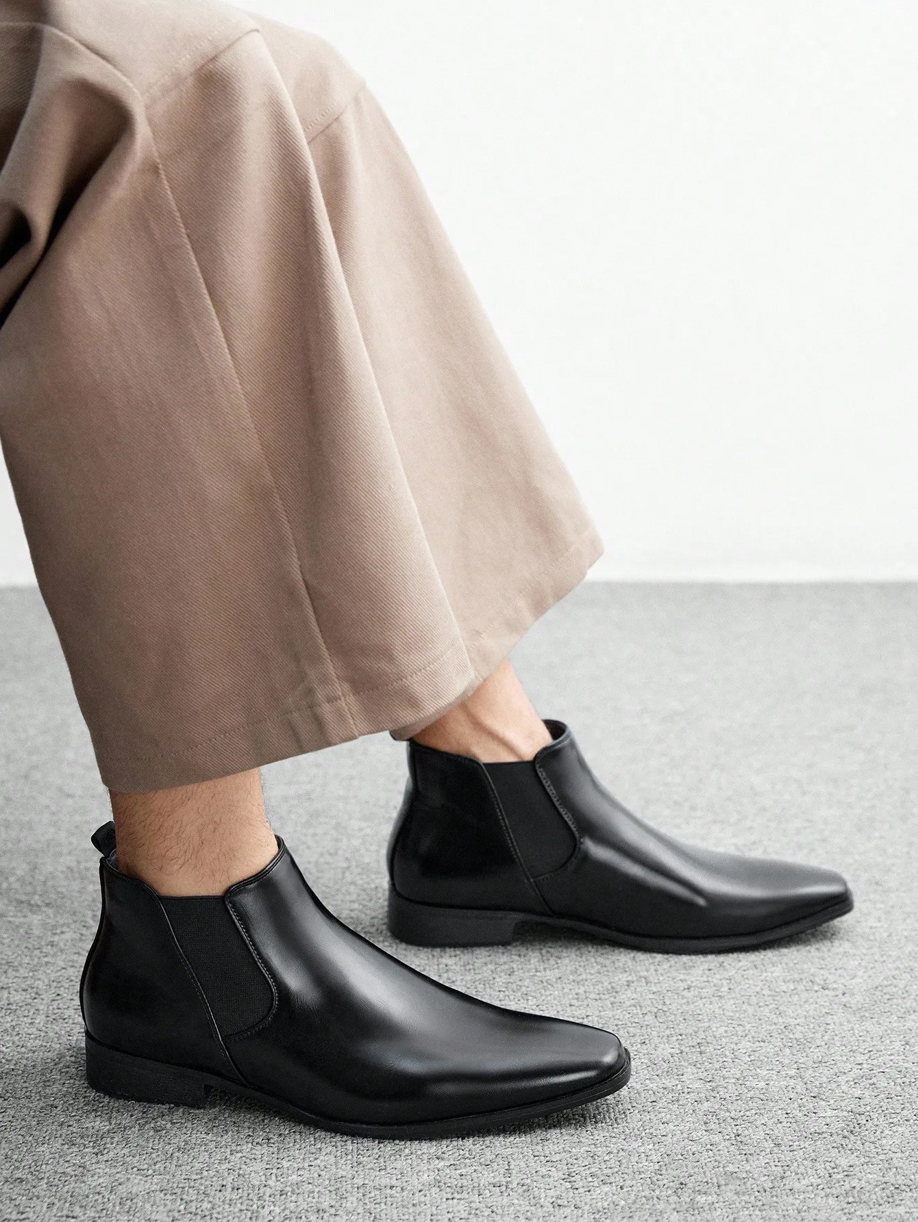 QRLQRL New Fashion Men Chelsea Boots Slip on High Top Casual Shoes Leather Male Ankle Boots
QRLQRL New Fashion Men Chelsea Boots Slip on High Top Casual Shoes Leather Male Ankle Boots