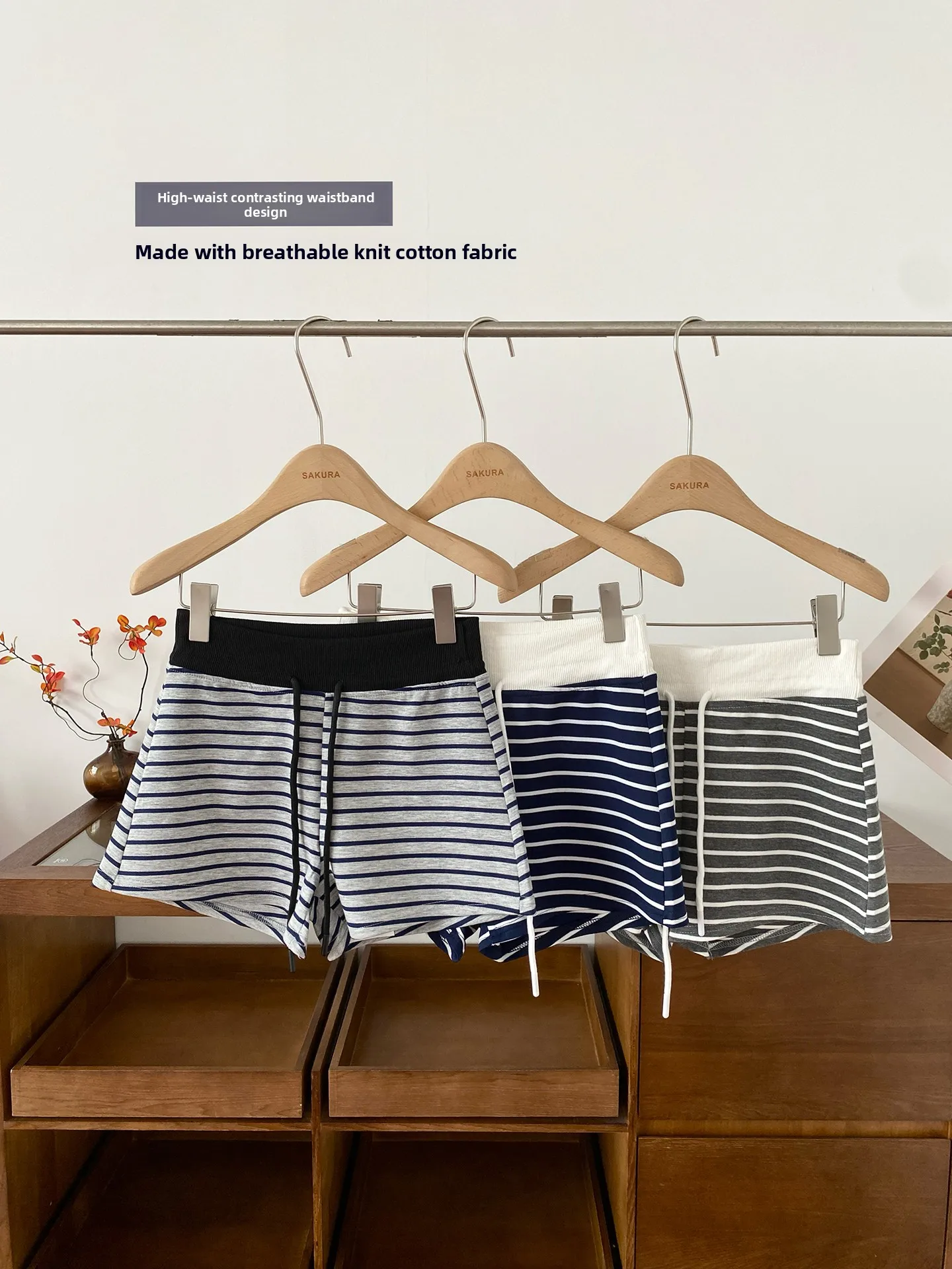 Korean Style Casual Stripe High Waist Slim Fit Wide Leg Pants Women's Summer New Fashion Elastic Waist Shorts Cleanfit
Korean Style Casual Stripe High Waist Slim Fit Wide Leg Pants Women's Summer New Fashion Elastic Waist Shorts Cleanfit