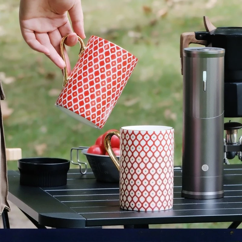 Кружка из костяного фарфора с ромбовидным узором для ежедневного питья кофе, чая в домашнем офисе
Кружка из костяного фарфора с ромбовидным узором для ежедневного питья кофе, чая в домашнем офисе