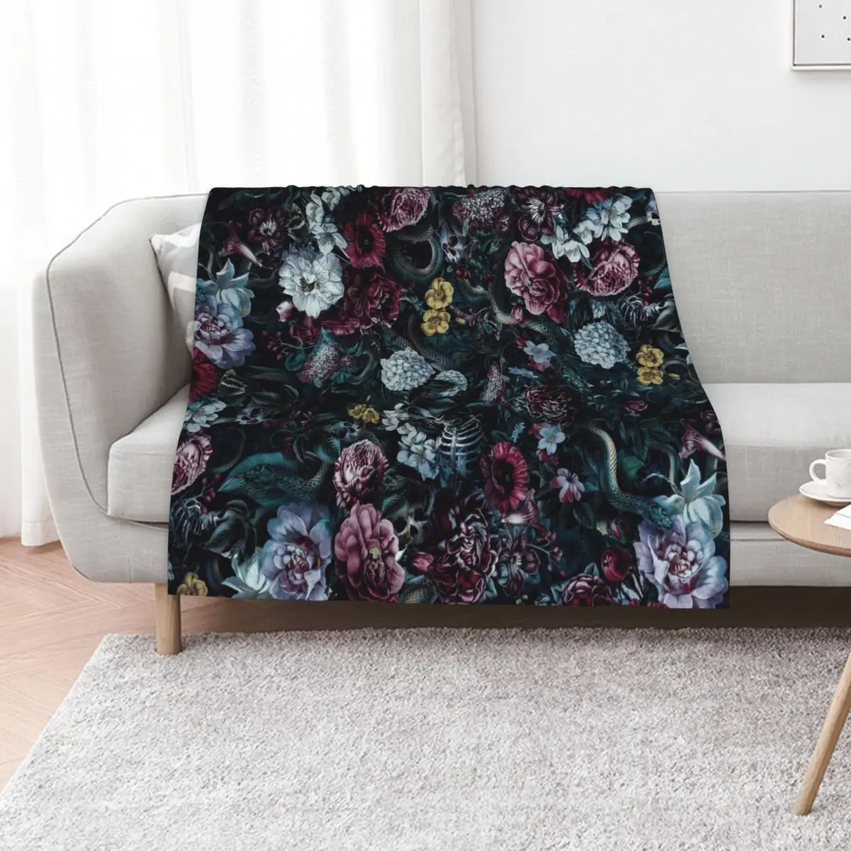 Skulls and Snake II Throw Blanket Year Round Soft Comfortable Blanket for Home
Skulls and Snake II Throw Blanket Year Round Soft Comfortable Blanket for Home