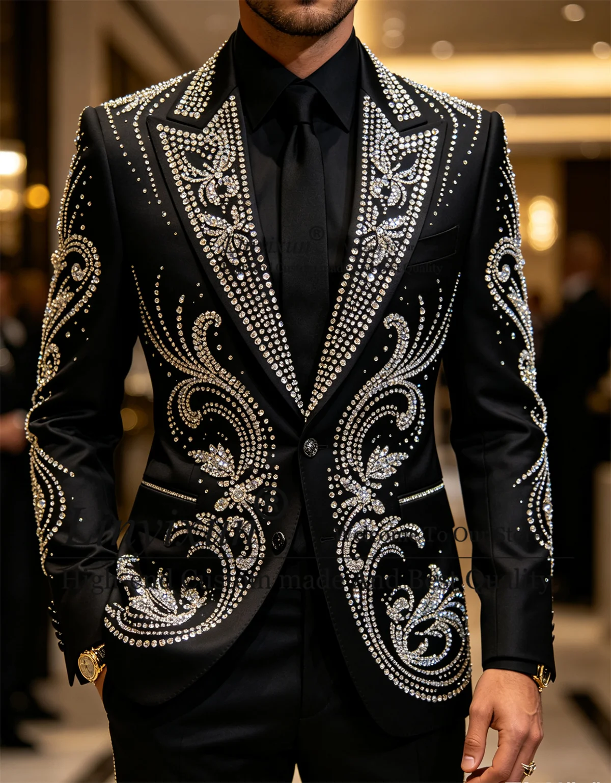 High End Crystals Diamond Men Suits 2 Pieces Sets Groom Slim Fit Party Tuxedos Blazers Customized Wedding rajes para hombre
High End Crystals Diamond Men Suits 2 Pieces Sets Groom Slim Fit Party Tuxedos Blazers Customized Wedding rajes para hombre