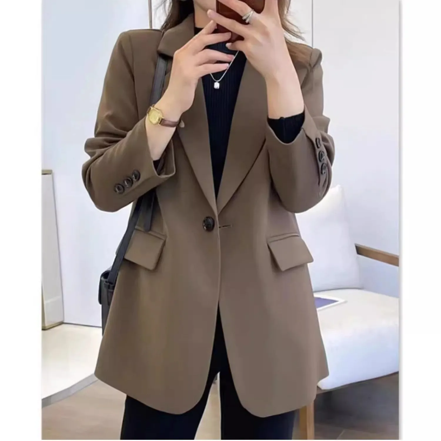 Long Blazers Woman Chic Plaid Blazer Velvet Lapel Double-Breasted Office Lady Korean Fashion Autumn Outwear Pockets Burgundy
Long Blazers Woman Chic Plaid Blazer Velvet Lapel Double-Breasted Office Lady Korean Fashion Autumn Outwear Pockets Burgundy