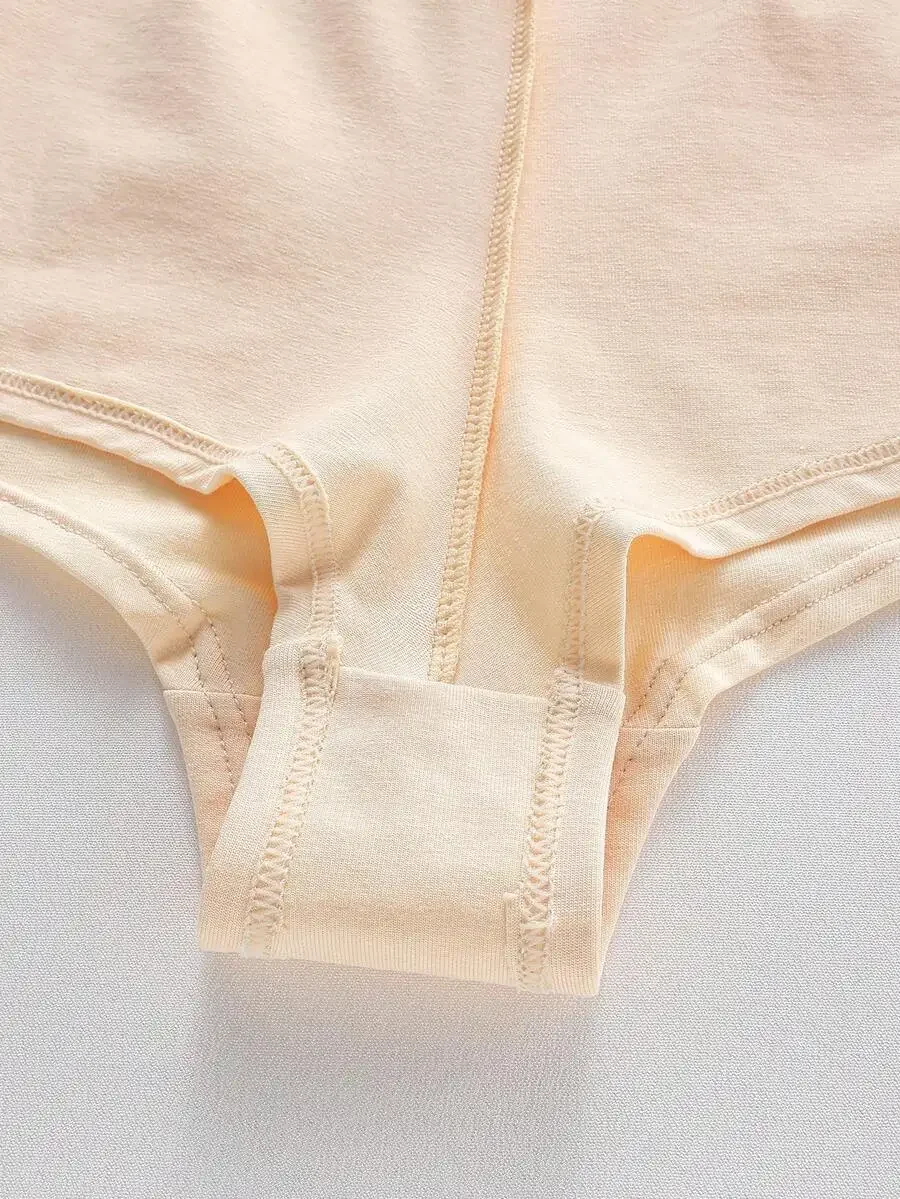 Women Solid Color Comfortable Briefs Casual Underwear
Women Solid Color Comfortable Briefs Casual Underwear