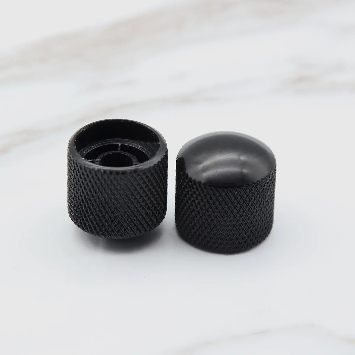 NEW 10PCS Black Dome Metal Knob 6mm Tone Volume Control Knobs Potentiometer Knobs for Electric Guitar Bass
NEW 10PCS Black Dome Metal Knob 6mm Tone Volume Control Knobs Potentiometer Knobs for Electric Guitar Bass