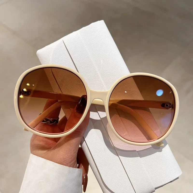 Luxury Brand Designer Round Sunglasses Women For Men Vintage Fashion Sun Glasses Trendy Punk Oversized Big Frame Shades UV400
Luxury Brand Designer Round Sunglasses Women For Men Vintage Fashion Sun Glasses Trendy Punk Oversized Big Frame Shades UV400