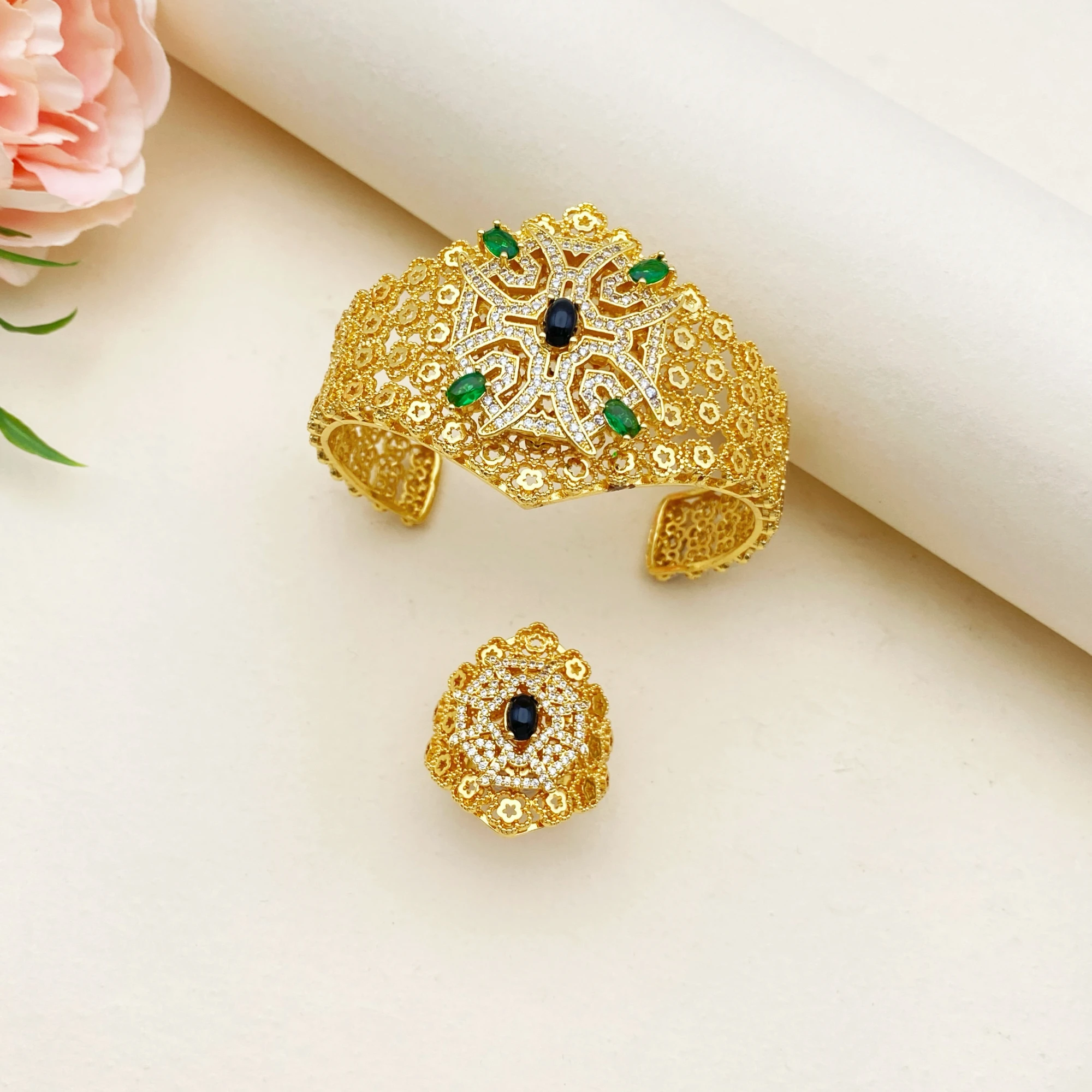 Flora Premium Gold Plated Zircon Bracelet And Ring Set - Luxury Jewelry Combo for Women Perfect Valentine's Gift UAE Saudi Style
Flora Premium Gold Plated Zircon Bracelet And Ring Set - Luxury Jewelry Combo for Women Perfect Valentine's Gift UAE Saudi Style