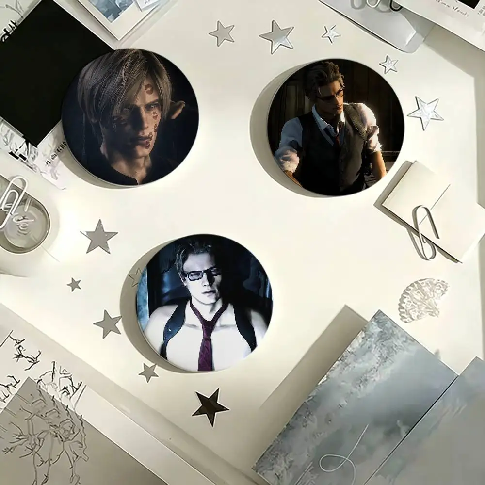 Leon Kennedy Tinplate Badges Creative Tinplate Button PinsBrooch Badge Clothes Backpack
Leon Kennedy Tinplate Badges Creative Tinplate Button PinsBrooch Badge Clothes Backpack