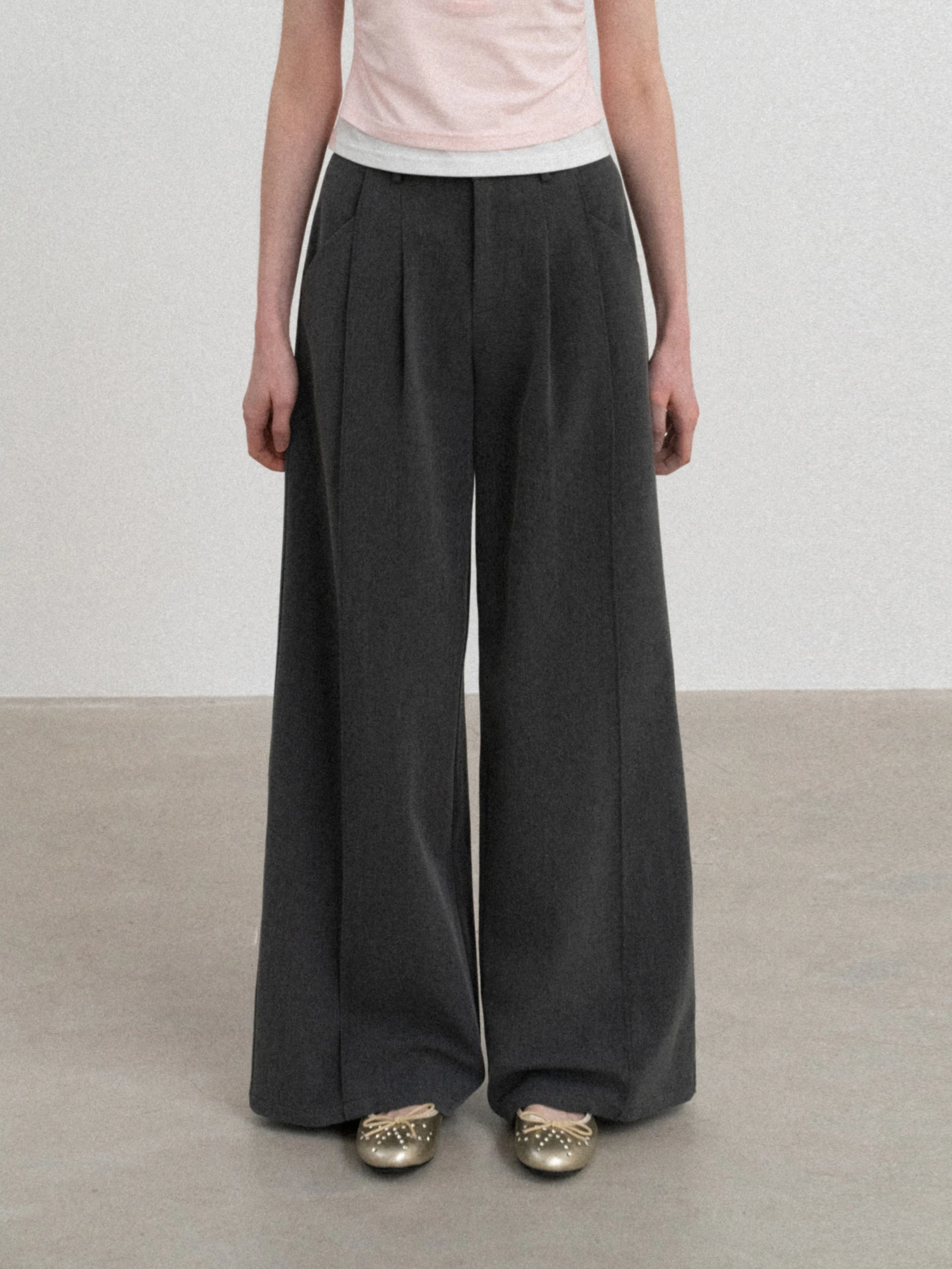 Eggka Grey High Waist Straight Leg Casual Pants Women's Spring Summer Loose Drapey Wide Leg Pants Casual Simple Style
Eggka Grey High Waist Straight Leg Casual Pants Women's Spring Summer Loose Drapey Wide Leg Pants Casual Simple Style